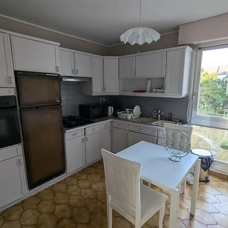 Apartment Ma Bourgogne Grand 3 Pieces Avec Balcons Plein Sud, Parking Interieur *